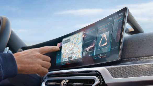bmw curved display